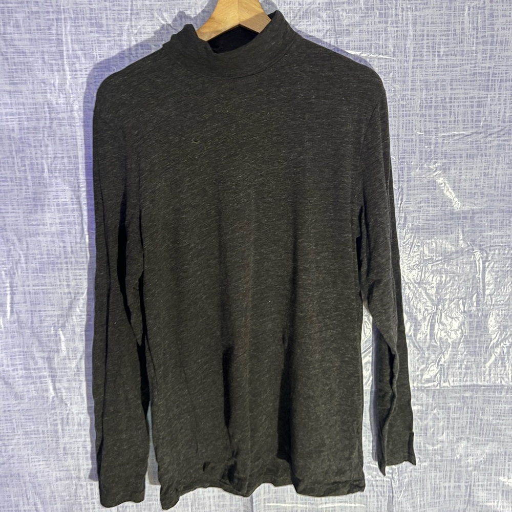 H&M Men’s turtleneck sweater
